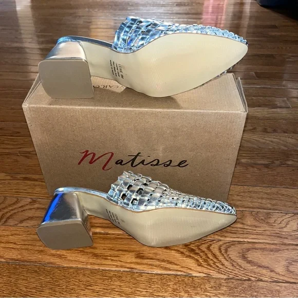 Matisse Lexie Heeled Mules Silver Metallic Leather Women’s Size 6 Woven Style - Picture 8 of 10